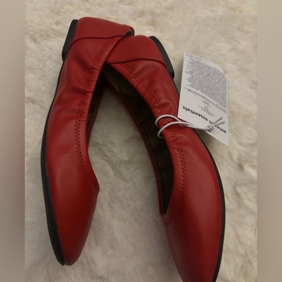 Amazon Essentials Vibrant Red Ballet Flats - Picture 3 of 8